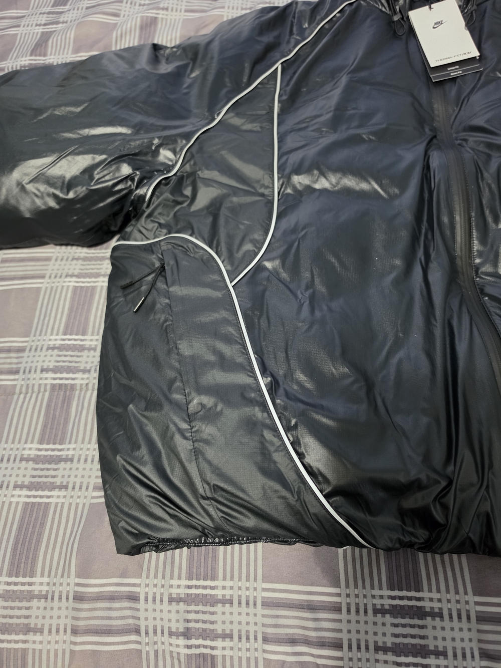 Nike Tech Bubble Jacket - Picture 3 of 12